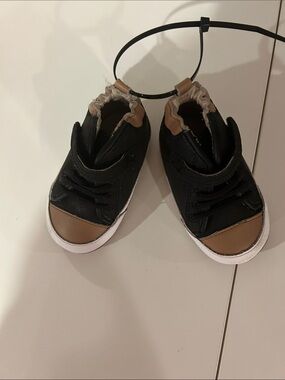 Robeez Toddler Black Sneakers with Tan Toe Cap and Leather Upper